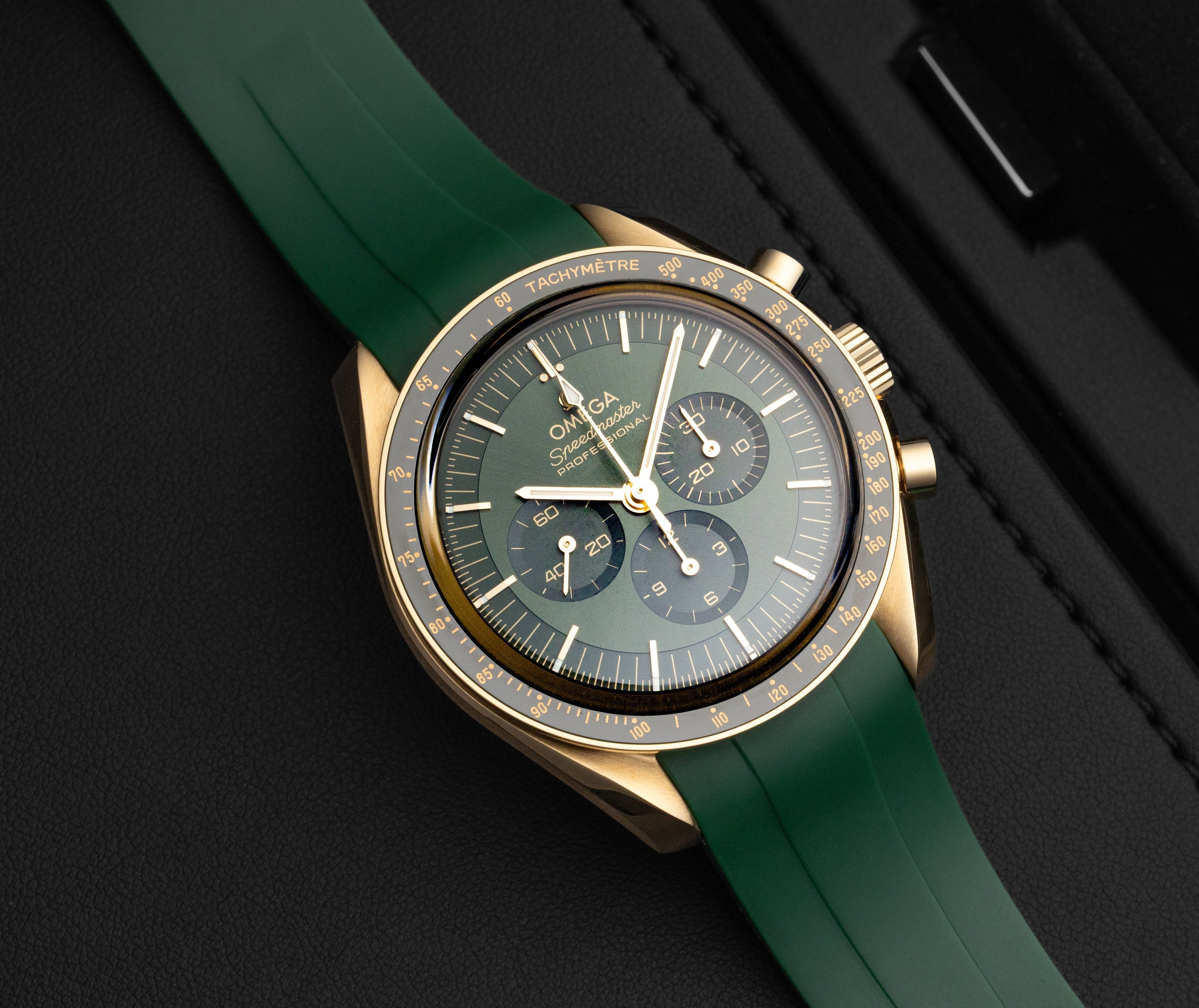 Forest Green Curved Rubber Strap 20mm
